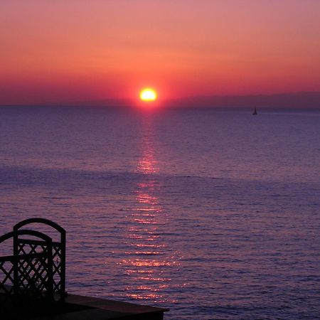 Romantic Sea View Flat In Genova Экстерьер фото