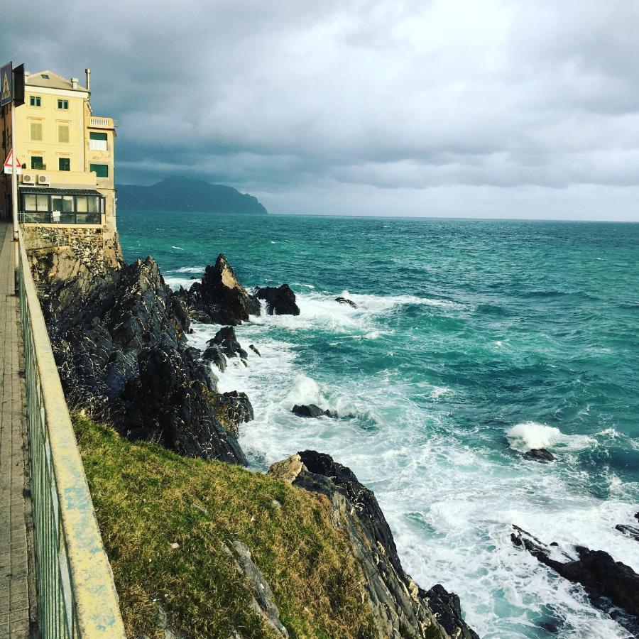 Romantic Sea View Flat In Genova Экстерьер фото
